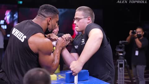 SCHOOLBOY VS LARRY WHEELS | ARM WRESTLING SUPER MATCH 2021