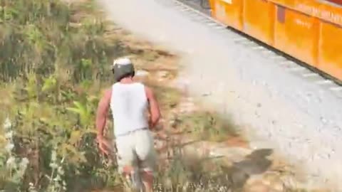 FRANKLIN TRICK BILLIONAIRE & HIJACK TRAIN TO STEAL LUXURY CAR! #shorts #gta5