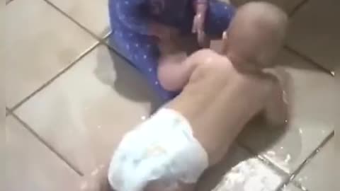 Funny Kid 😀😀#foryou #funny #funnybaby #cute #baby #fun #viral #ytshorts #facebookviral #instagram"