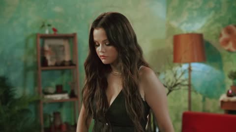 Rema_ Selena Gomez - Calm Down (Official Music Video)