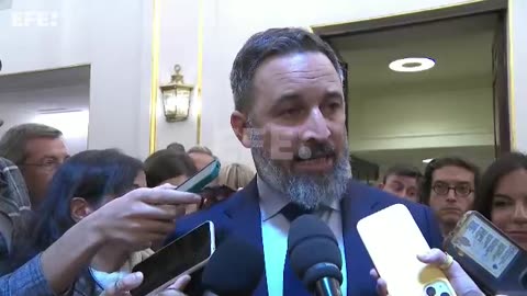 Abascal: "Hemos devuelto a la mayoría golpista a los pinganillos del odio"