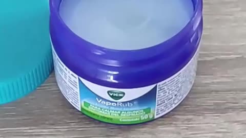 El Vaporub es oro en tus manos aquí unos 5 usos que de seguro no sabías.