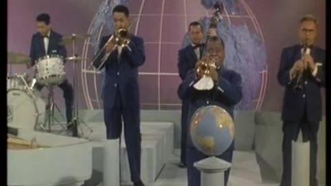 Louis Armstrong - C'est Si Bon = Swinging Live Performance 1962 (62008)