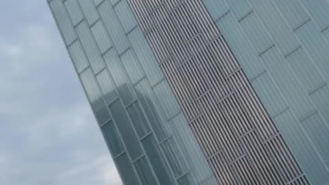 Urban Climber Scales Building in Barcelona