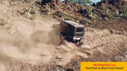 Mercedes G500 RC Takes on the Dirt! 🚙💨