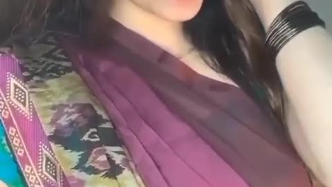 HOT 🔥 SEXY' GIRL DANCE SEXYSAREE CUTE 🥰 NAVEL SHOW AND SEXY' SAREE || #shorts #status #navel #hot