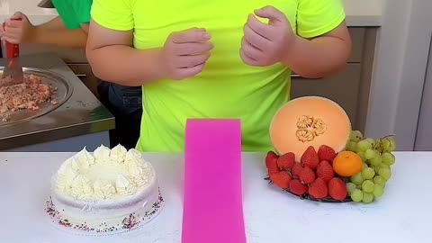 Rainbow cake VS spicy ice cream challenge! ��