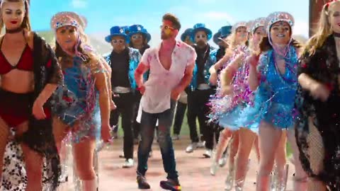 Jai Jai Shivshankar Song - WAR - Hrithik Roshan, Tiger Shroff - Vishal & Shekhar, Benny - Holi Song