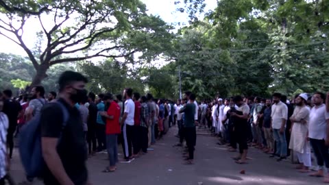 Why Bangladesh students are protesting job quotas