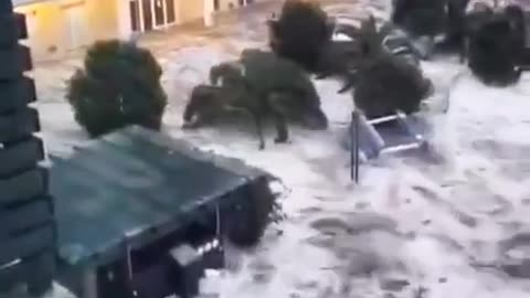 8-10m Storm Surge Smashes into Sochi, Russia