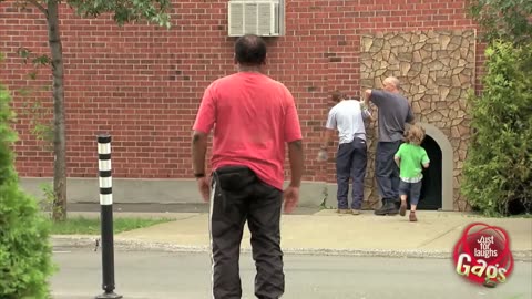 Kid Disappears in Brick Wall Prank