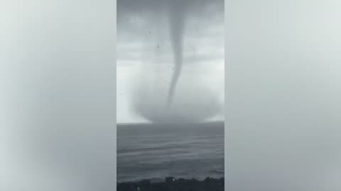 ‘Monster’ waterspout in Jamaica