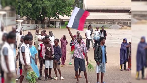 Nigeria arrests tailors over Russian flags at protests | REUTERS