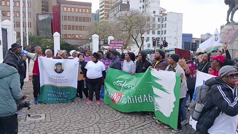 Hundreds march in memory of Uyinene