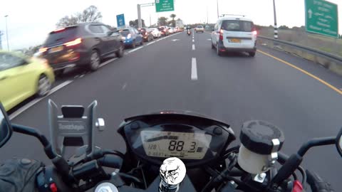 Mr Harley VS Suzuki SV650X round 3