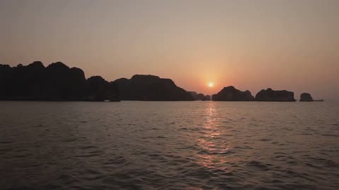 Top 10 Must-Do Activities in Halong Bay 🌊 | Travel Video