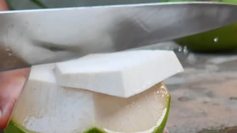 fantastic coconut peeling style