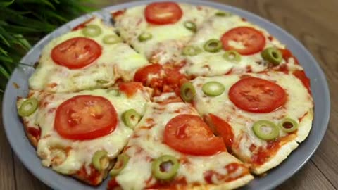 No oven! Pizza in the pan in 5 minutes! Delicious and easy!