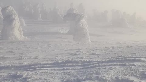 Sensational Winter Views From Romanian Mountain