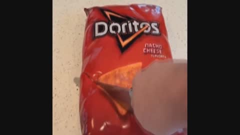 Bolo em forma de doritos