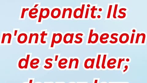 "Jésus Nourrit la Foule avec Cinq Pains et Deux Poissons" Matthieu 14:16 ,17.#short #youtube #yt