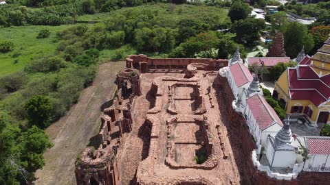 Ancient Temple in Thailand with no one in sight - almost abandoned