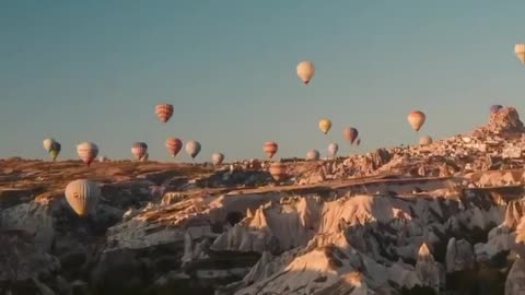 Many Beautiful Hot Air Balloons In The Sky