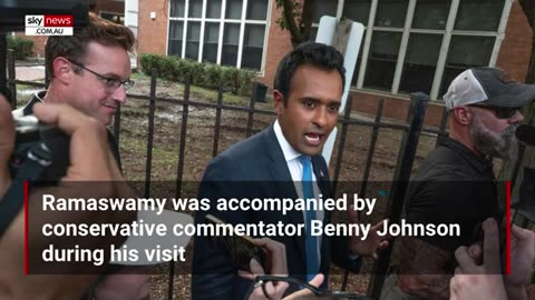 WATCH: Vivek Ramaswamy makes surprise appearance at DNC and clashes with protesters