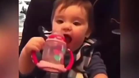 Best funny babies reactions - funny videos 2021