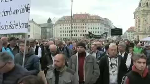 Mass uprising of German workers in Dresden