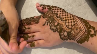 HOW TO DO A DETAILED HENNA MEHNDI DESIGN | creating artistic content for henna lovers