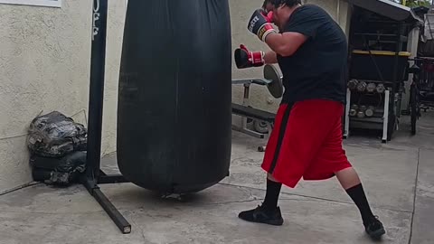 500Lb Punching Bag Workout Part 40. Full 3 Minute Round Of Boxing to Increase Cardio!