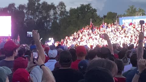 Trump Rally Sarasota “Build That Wall”