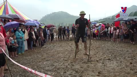 Tu Le young sticky rice flake festival honours traditional culture