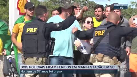 Manifestantes bolsonaristas atacam viaturas no Pará | SBT Brasil (07/11/22)