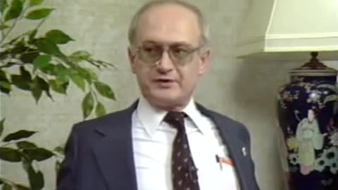 G. Edward Griffin Interviews Yuri Bezmenov (1984)