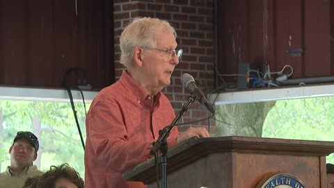 Kentucky crowd yells at Mitch McConnell to 'resign'