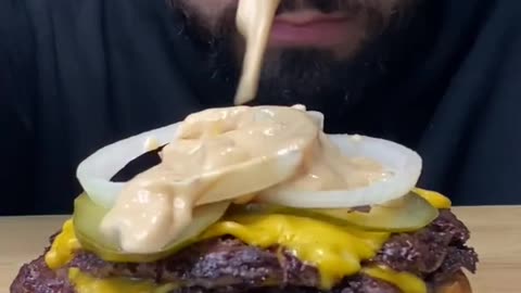 Make cheese burger at home