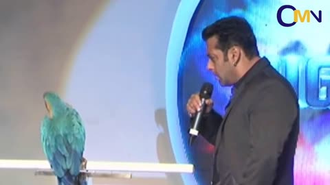 Salman Khan With Radhey The Talking Parrot_p4