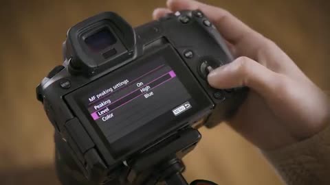 EOS R Quick Tips- Manual Focus Aids_Cut