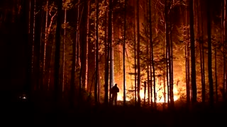 Volunteers battle wild fires raging in Urals