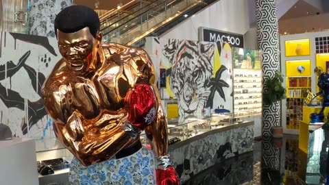 Put the Greatest or Batman in your living room: Maceoo Paris men's store, ARIA Resort & Casino