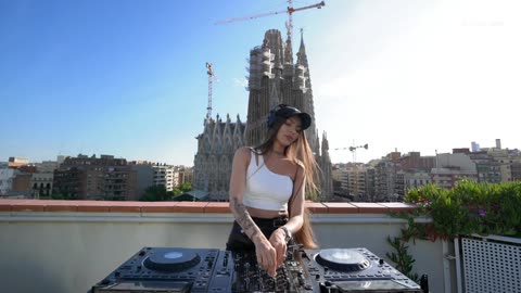 ARMINA - Live @ Radio Intense, Sagrada Familia, Barcelona 19.5.2023 / Melodic Techno DJ Mix 4K