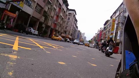 Taking the motor scooter in Kaohsiung 🇹🇼 (2019-04)