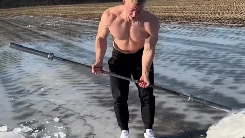 Lifting With Ice (@thegeneticone via IG)