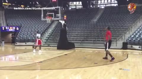 Dwight Howard Tries To Play Point-Guard, FAILS Miserably