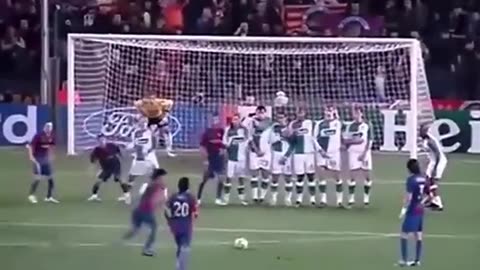 The day Ronaldinho Gaucho didn't use strength to win...