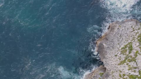 Piano with sea waves view