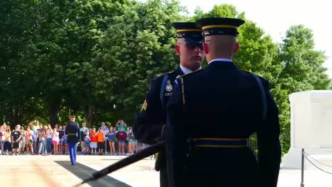 Guard of Honor-Tomb of the Unknown - Morse Code "Q" ?