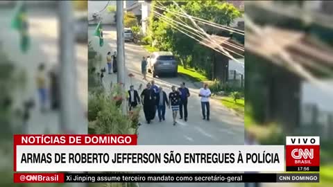 Padre Kelmon entrega armas de Roberto Jefferson à Polícia Federal | CNN DOMINGO